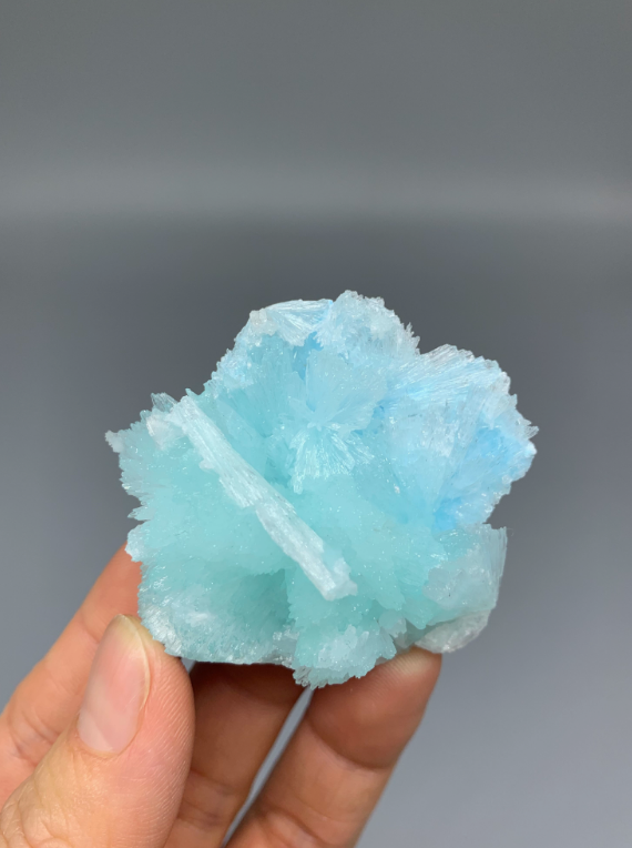 Yunnan Fine Blue Stone Natural Mineral Crystal