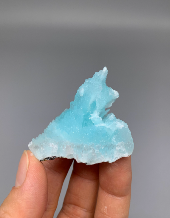 Yunnan Fine Blue Stone Natural Mineral Crystal