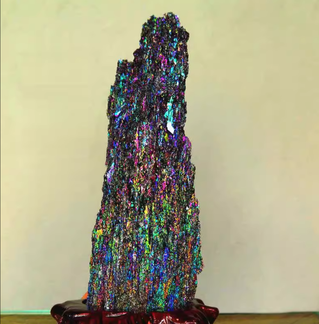 Yunnan volcanic rock color stone raw stone